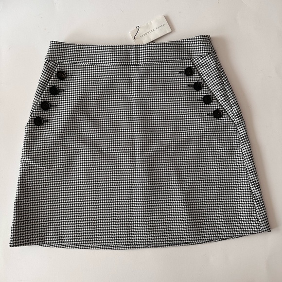 Veronica Beard Barnes Short Skirt w/ Buttons - Picture 5 of 9
